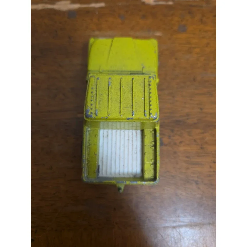 Tootsietoy Jeep Pickup Truck Vintage Lime Green Diecast Car 1960s Vintage
